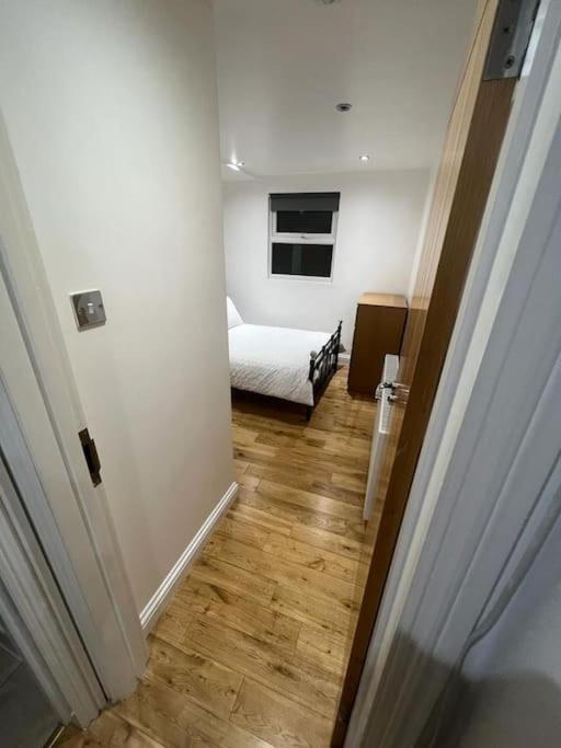 2 Bedroom Apartment In Hampdenrd Londra Exterior foto